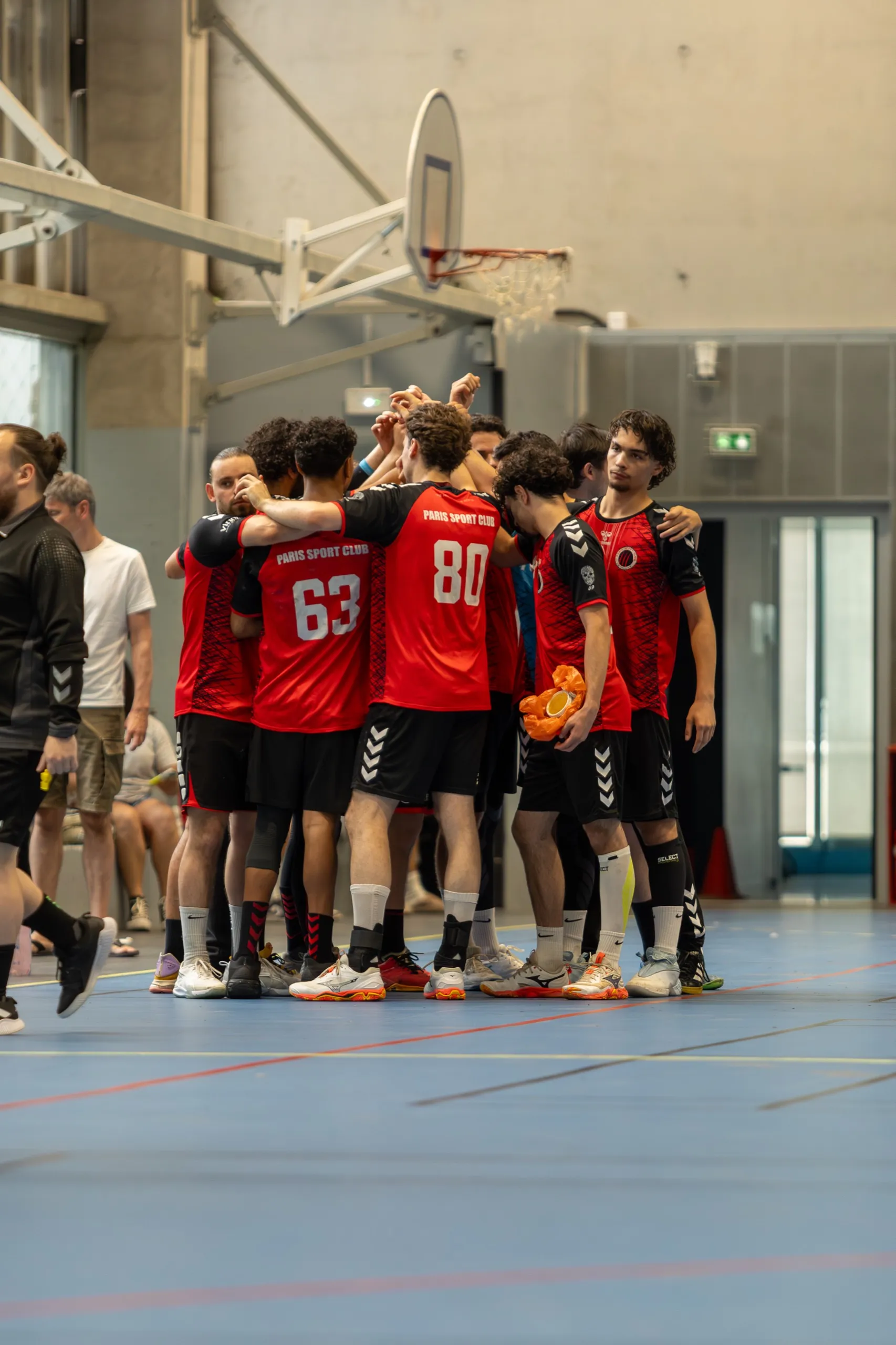 Handball — sports photography by Raphaël Bluteau (1/12)
