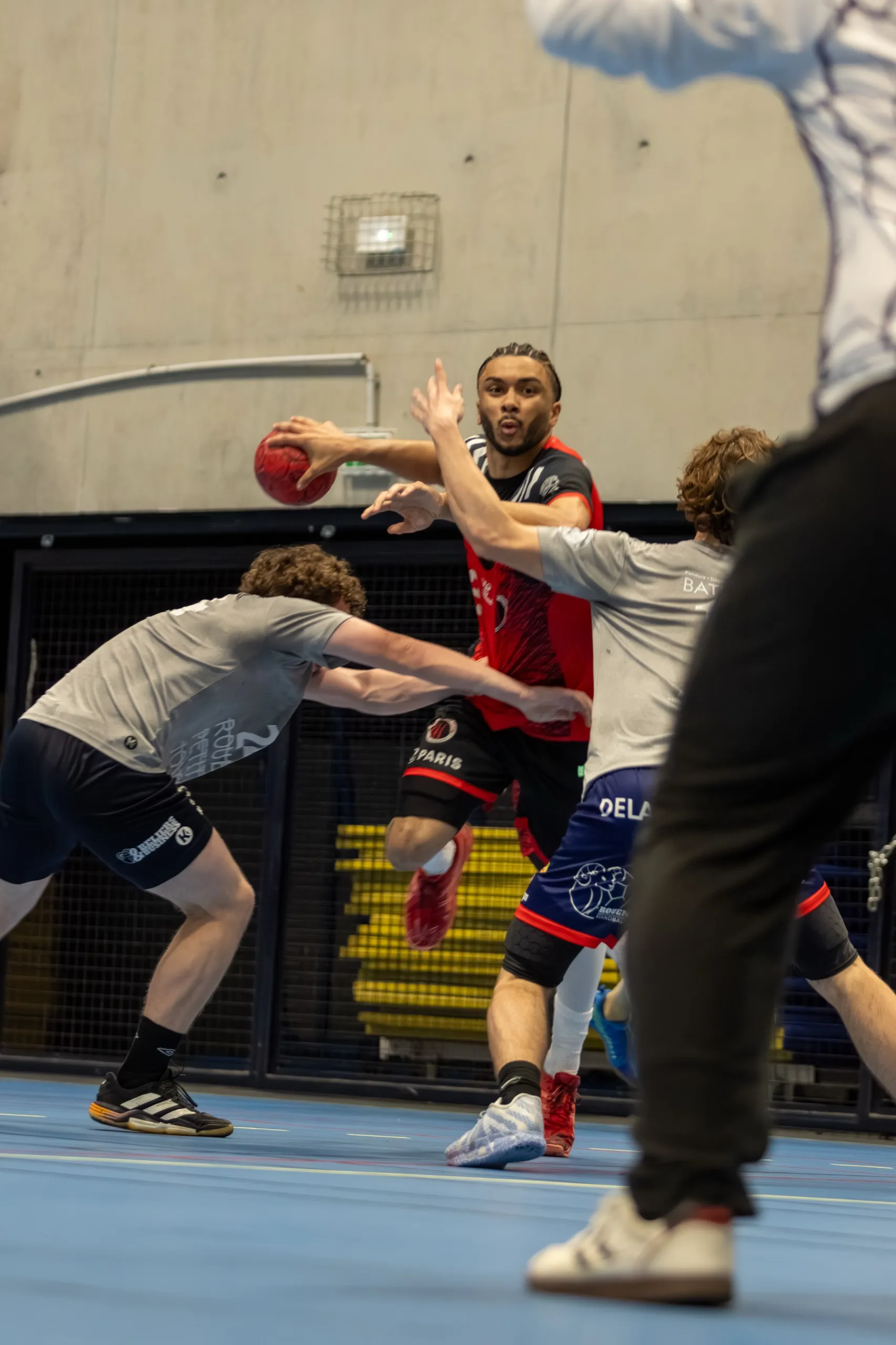 Handball — sports photography by Raphaël Bluteau (12/12)